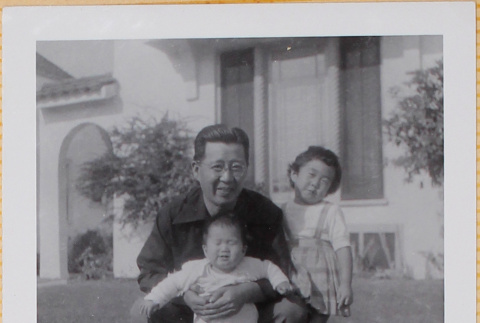 Man with Susan and Leslie Shiomi (ddr-densho-522-399)