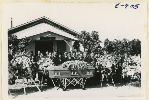 Funeral for Yoshimasu (ddr-densho-37-1941)