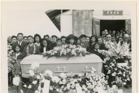 Mourners at Toyotaro Mine's funeral (ddr-densho-37-1359)
