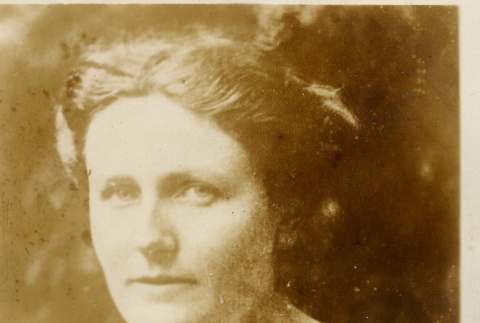 Portrait of a woman (ddr-njpa-1-2577)