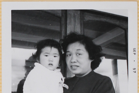 Yoshiko and Leslie Shiomi (ddr-densho-522-432)