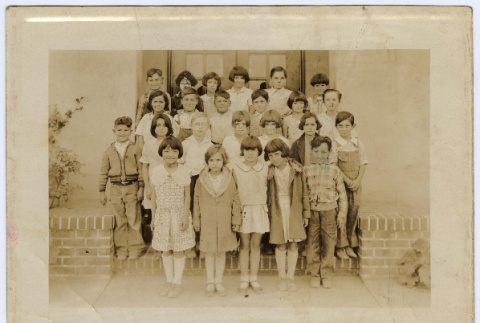 Photograph (ddr-densho-433-1262-mezzanine-78f82f09b2)