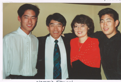 Naomi Nishimura's family (ddr-densho-477-660)