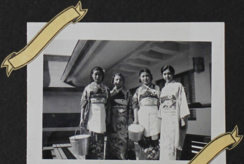 A group at the Golden Gate International Exposition (ddr-densho-300-257)