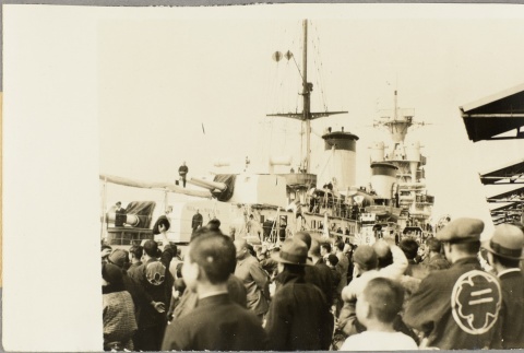 A crowd gathered at a dock to see the Bartolomeo Colleoni (ddr-njpa-13-733)