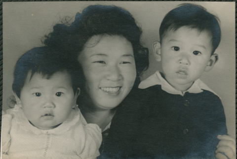 Shirley Shigeko (Abe) Iriye with Lenard and Carolyn [?] Iriye (ddr-densho-522-728)