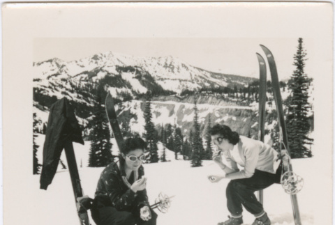 Mary Teruko Watanabe and a friend skiing (ddr-densho-367-8)