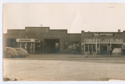 Photograph (ddr-densho-480-146-mezzanine-0810e28281)