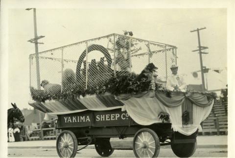 Yakima Sheep Co. parade float (ddr-densho-35-273)
