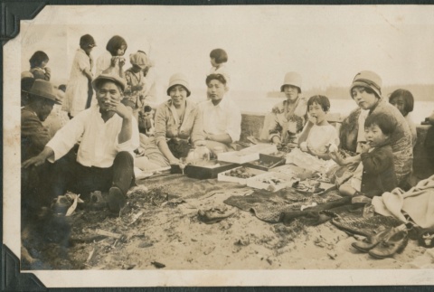 Group at the beach (ddr-densho-321-665)
