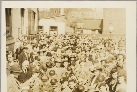 Large crowd gathered in a square (ddr-njpa-13-301)