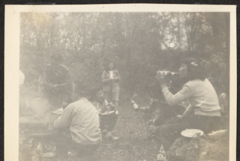 Group picnic (ddr-densho-433-1086)