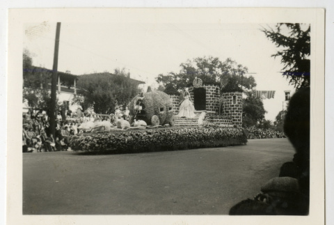 Float in the Rose Parade (ddr-csujad-42-213)