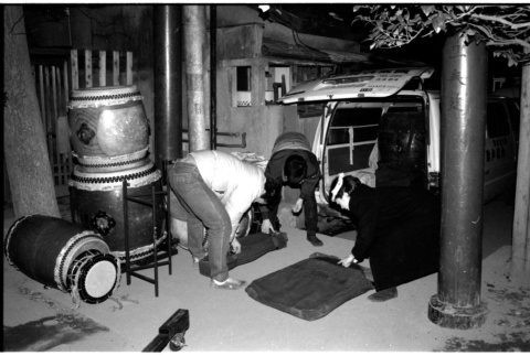 Kenny and Chizuko loading van (ddr-densho-1007-1215)