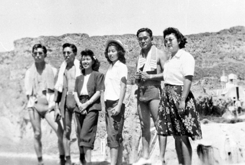 Japanese Americans at Shoshone Falls (ddr-densho-15-66)