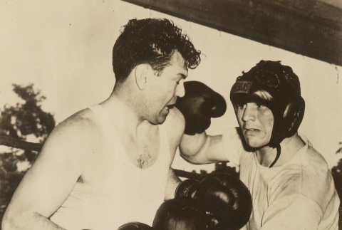 Jack Dempsey boxing Arturo Godoy (ddr-njpa-1-164)