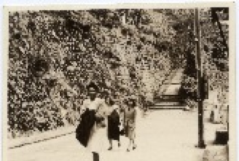 front and back of photograph (ddr-one-2-539-mezzanine-f4ce4f7d52)