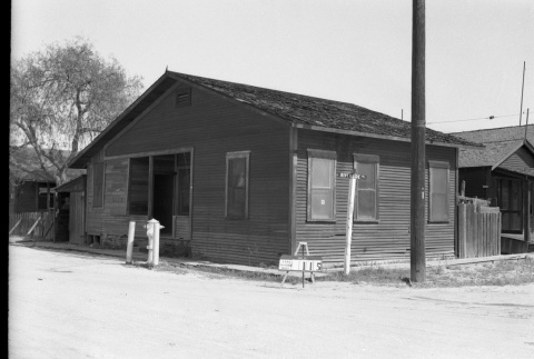 House labeled East San Pedro Tract 115 (ddr-csujad-43-42)