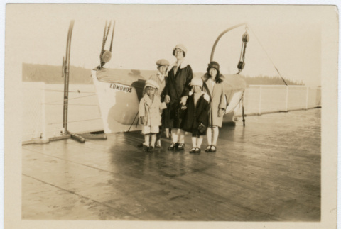 Japanese American family on boat (ddr-densho-26-105)