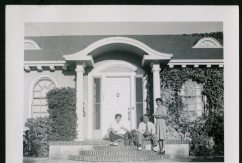 Japanese Americans in front of house (ddr-densho-359-413)