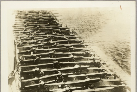 Planes lined up on the deck of the USS Saratoga (ddr-njpa-13-138)