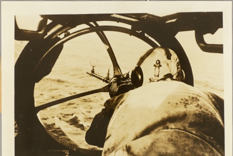 German air gunner taking aim (ddr-njpa-13-844)