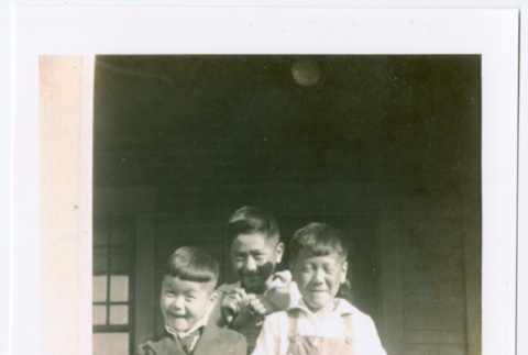 Frank Nishioka and friends (ddr-densho-292-63)