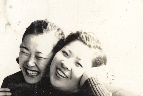 Meriko and Mitsuko Neeno laughing (ddr-densho-494-21)