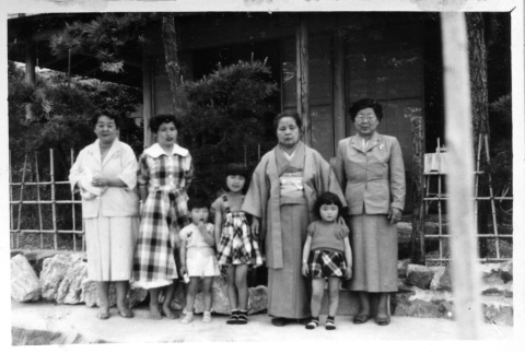 Kamie Taenaka, family reunion (ddr-csujad-25-171)