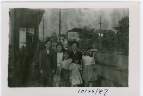 Japanese American family (ddr-densho-26-175)