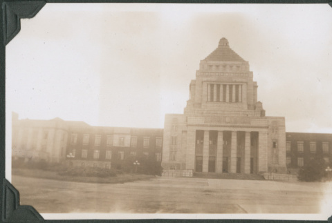 Large building with columns (ddr-ajah-2-728)