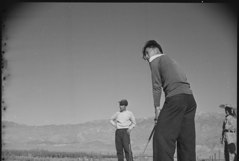 Japanese Americans playing golf (ddr-densho-37-473)
