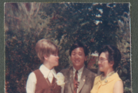 Man and two women (ddr-densho-523-527)