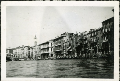 Nisei soldiers in Venice (ddr-densho-164-110)