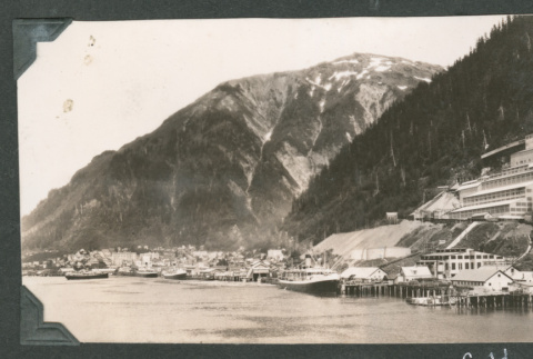 Juneau cityscape (ddr-densho-540-121)