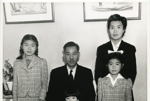 Shinjo Nagatomi and his family (ddr-manz-4-251)