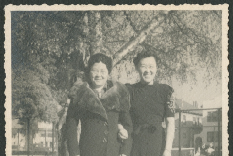 Mother - Daughter (ddr-densho-378-1034)