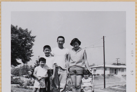 Hardy, Yoshiko, William, Susan and Leslie Shiomi (ddr-densho-522-450)