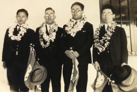 Tenrikyo leaders posing with leis (ddr-njpa-4-1336)