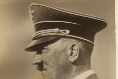 Adolf Hitler (ddr-njpa-1-560)