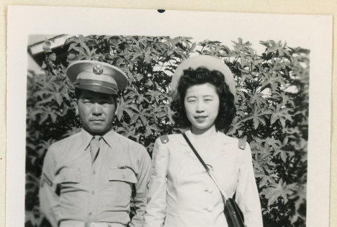 Toda and Ida Sakahiro in uniform (ddr-densho-37-1692)
