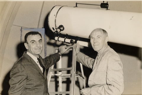 Two men with a telescope (ddr-njpa-2-1182)