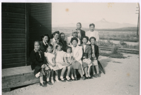 Japanese American family (ddr-densho-362-2)