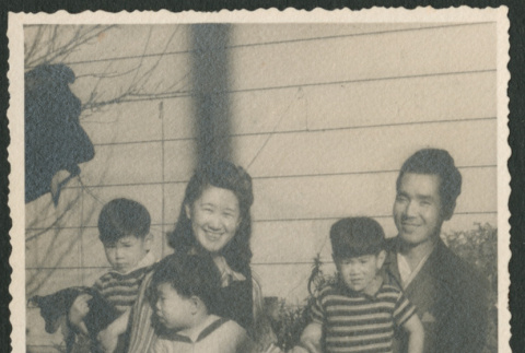 Miyaki's Family (ddr-densho-378-1018)