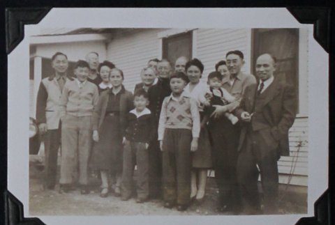 Family photograph (ddr-densho-359-1486)