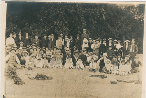Group photo at a picnic (ddr-densho-321-507)