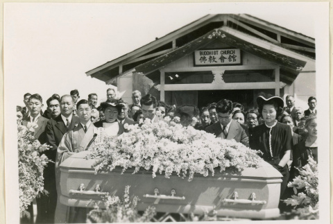 Funeral for Goro Yoshihashi (ddr-densho-37-1405)