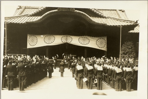 Italian naval personnel at a Japanese temple (ddr-njpa-13-724)