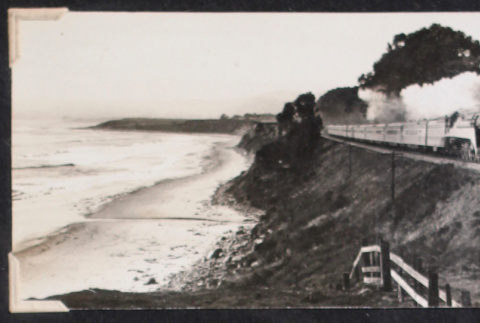 Train along coast (ddr-densho-468-536)