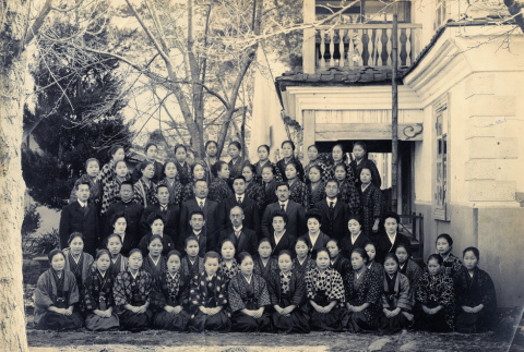 Group photo outside building (ddr-ajah-6-816)